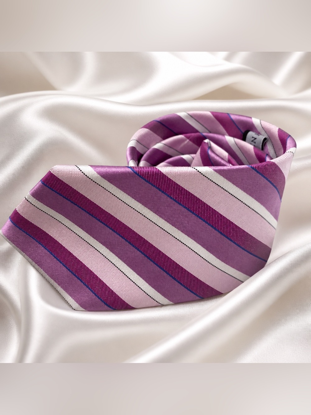 💥 Geoffrey Beene Silk Blend Pink and Purple Striped Tie Like New Wedding Season
